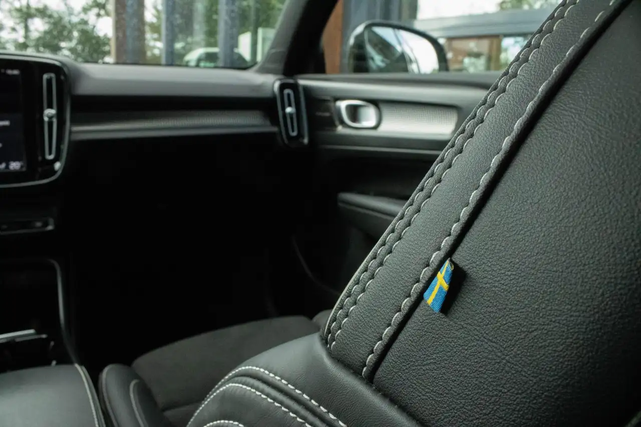 Volvo XC40 1.5 T4 Recharge R-Design Stoel+Stuurverwarming Pan, миниатюра 14