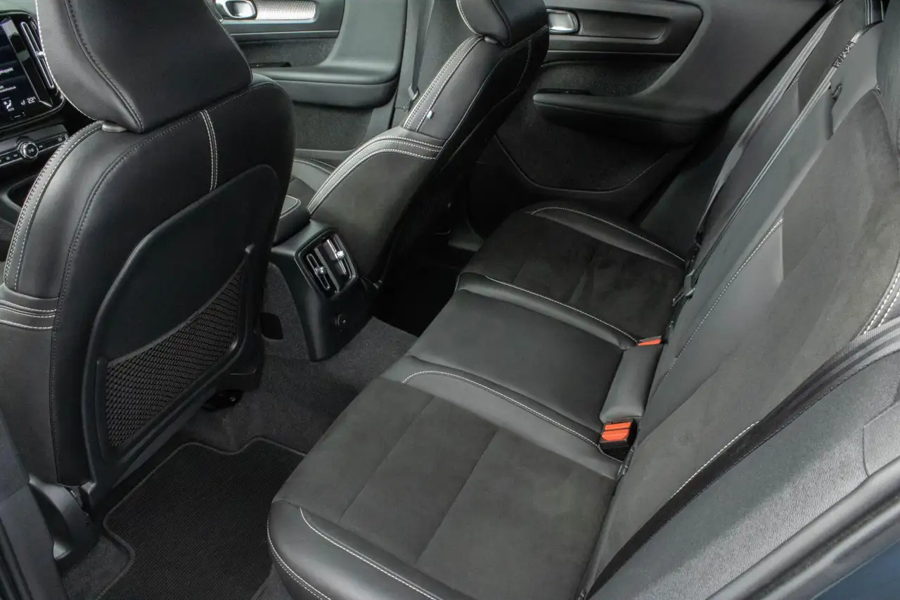 Volvo XC40 1.5 T4 Recharge R-Design Stoel+Stuurverwarming Pan, миниатюра 18