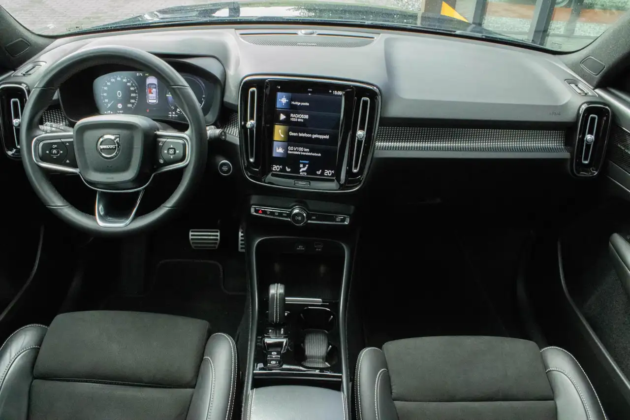 Volvo XC40 1.5 T4 Recharge R-Design Stoel+Stuurverwarming Pan, миниатюра 20