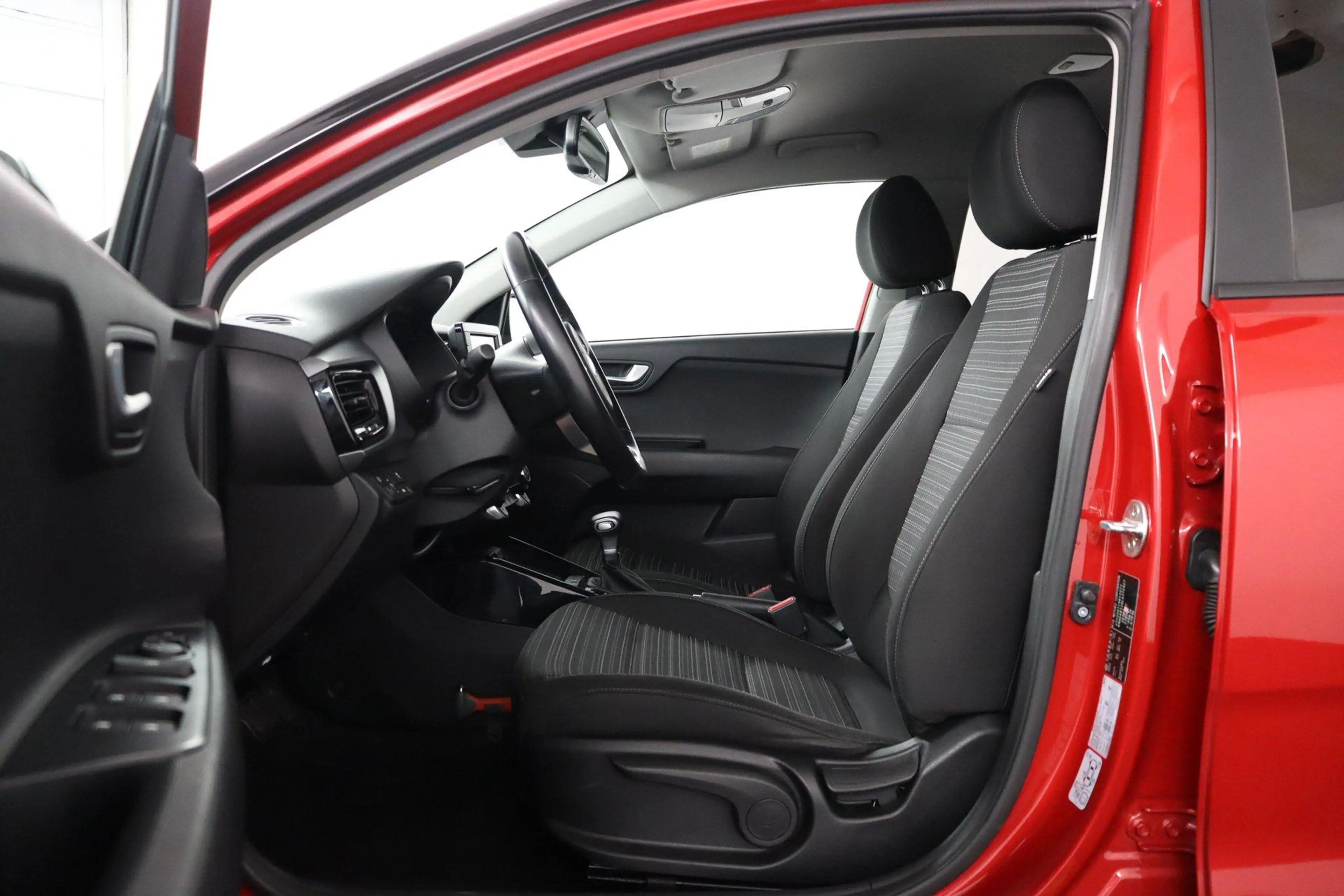 Kia Stonic 1.0 T-GDi DynamicLine |NAP|Automaat|Camera|Stoelve — photo 14