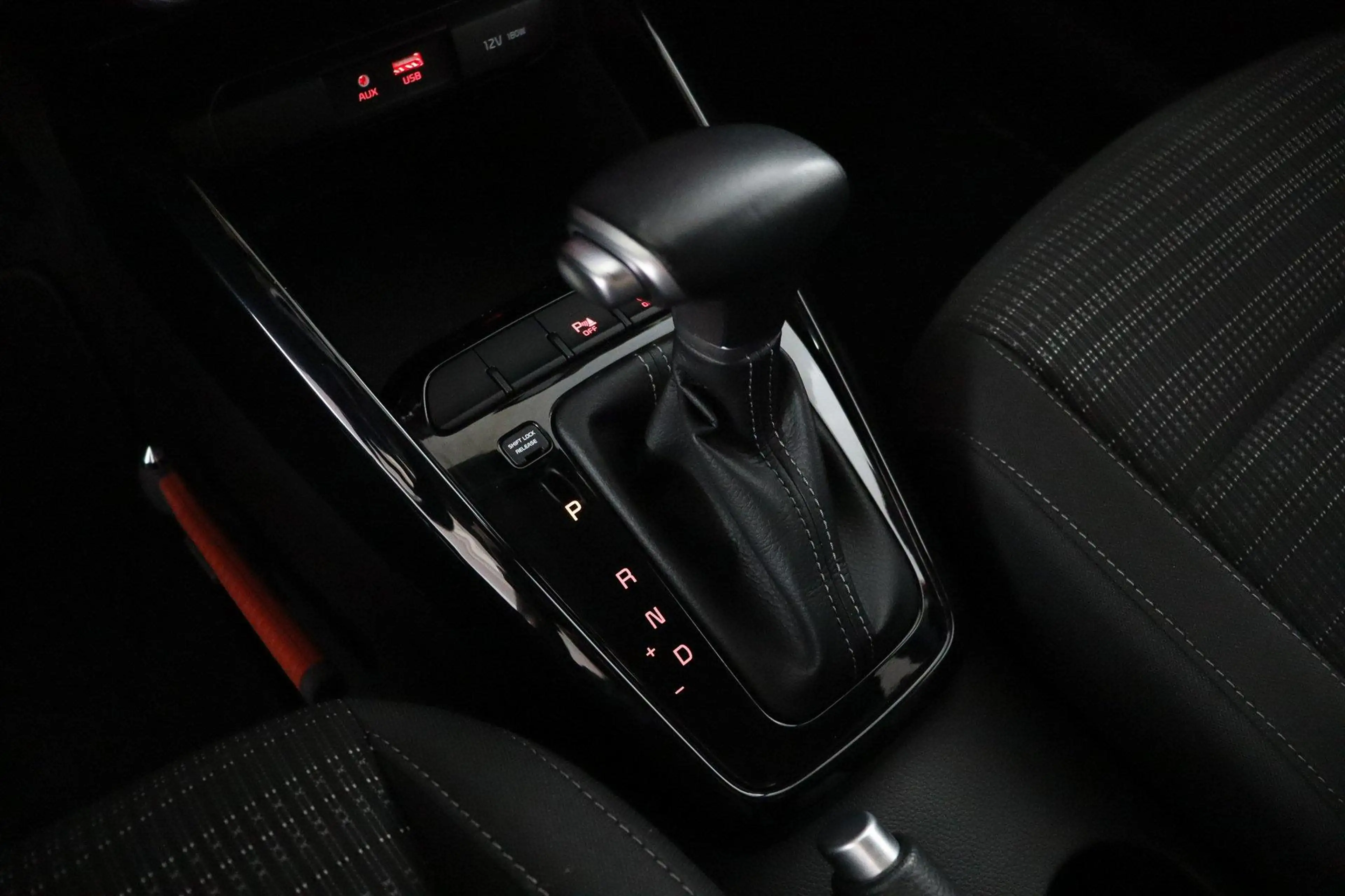 Kia Stonic 1.0 T-GDi DynamicLine |NAP|Automaat|Camera|Stoelve — photo 22