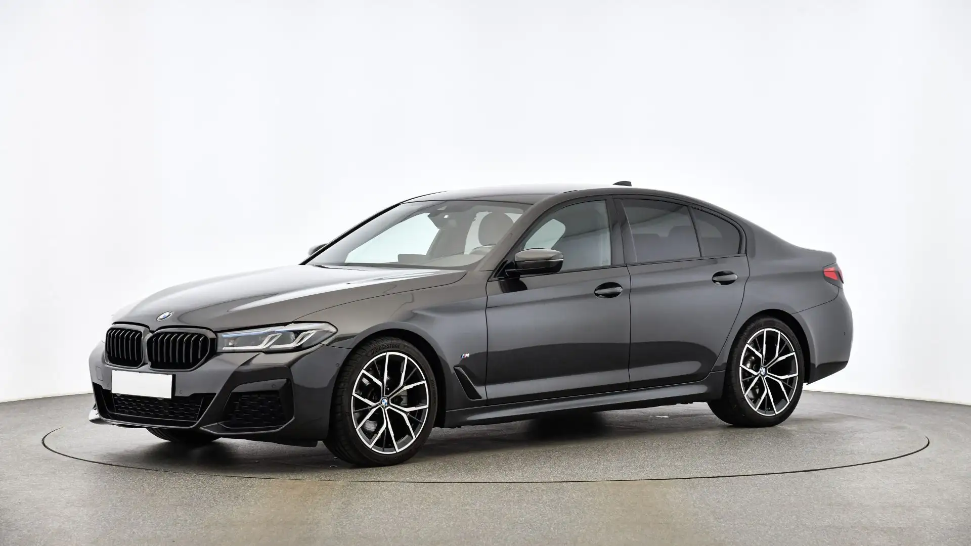 BMW 520 xd Limo Aut. ***M-Sport | Laserlicht | HarmanKard Zilver - 2
