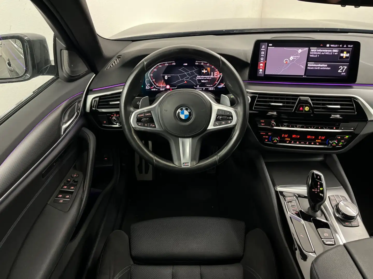 BMW 520 xd Limo Aut. ***M-Sport | LASER | HarmanKardon*** Zilver - 2