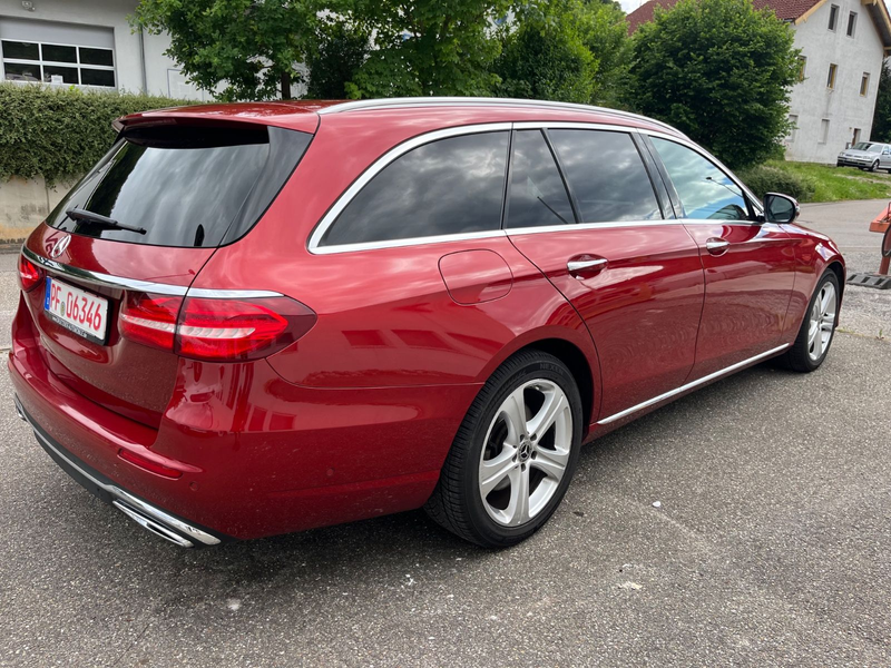 Mercedes-Benz E 350 d T Avantgarde — photo 4