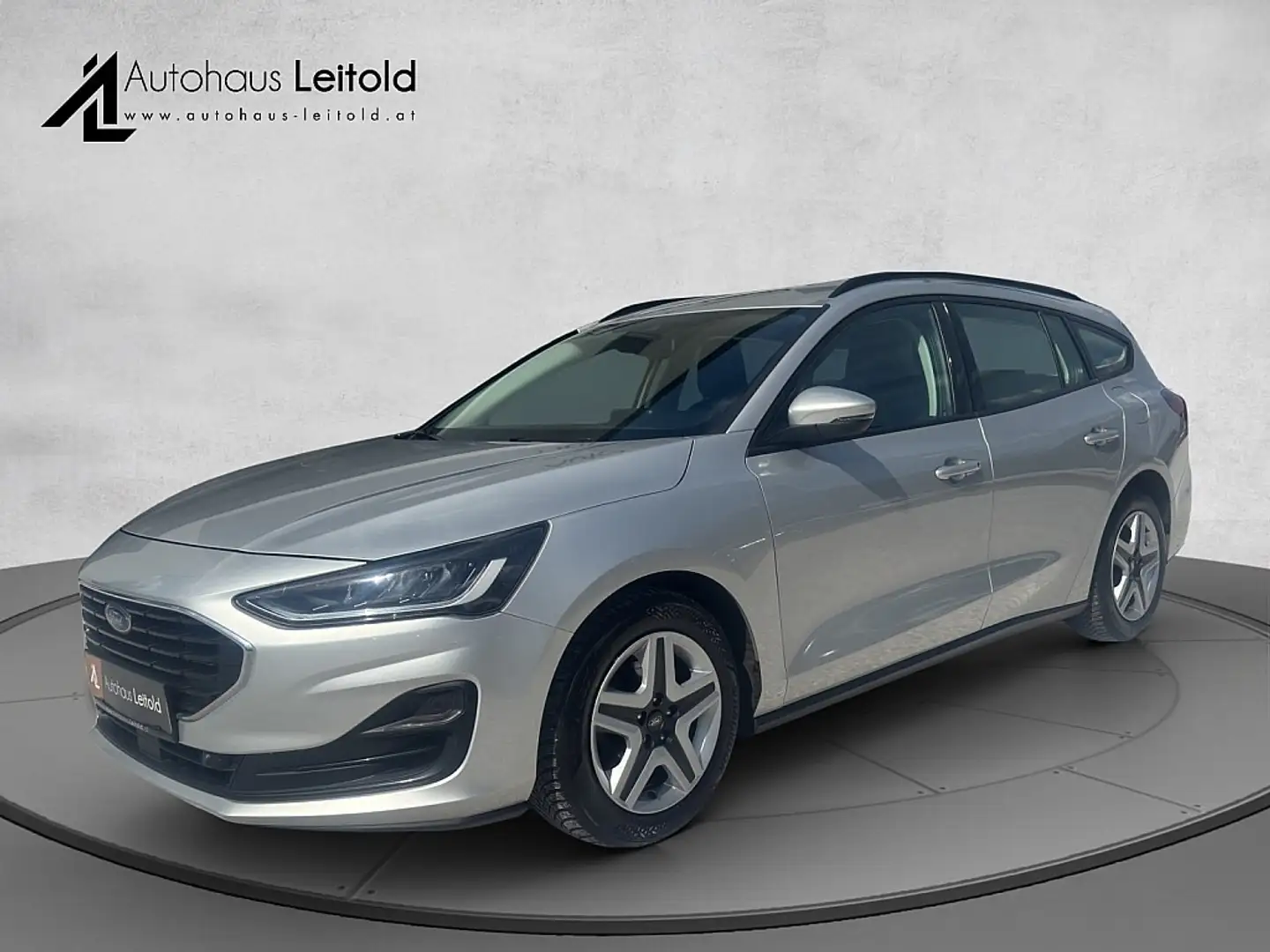 Ford Focus 1,5 EcoBlue Cool & Connect NAVI LED PDC KLIMA TEMP Silber - 1