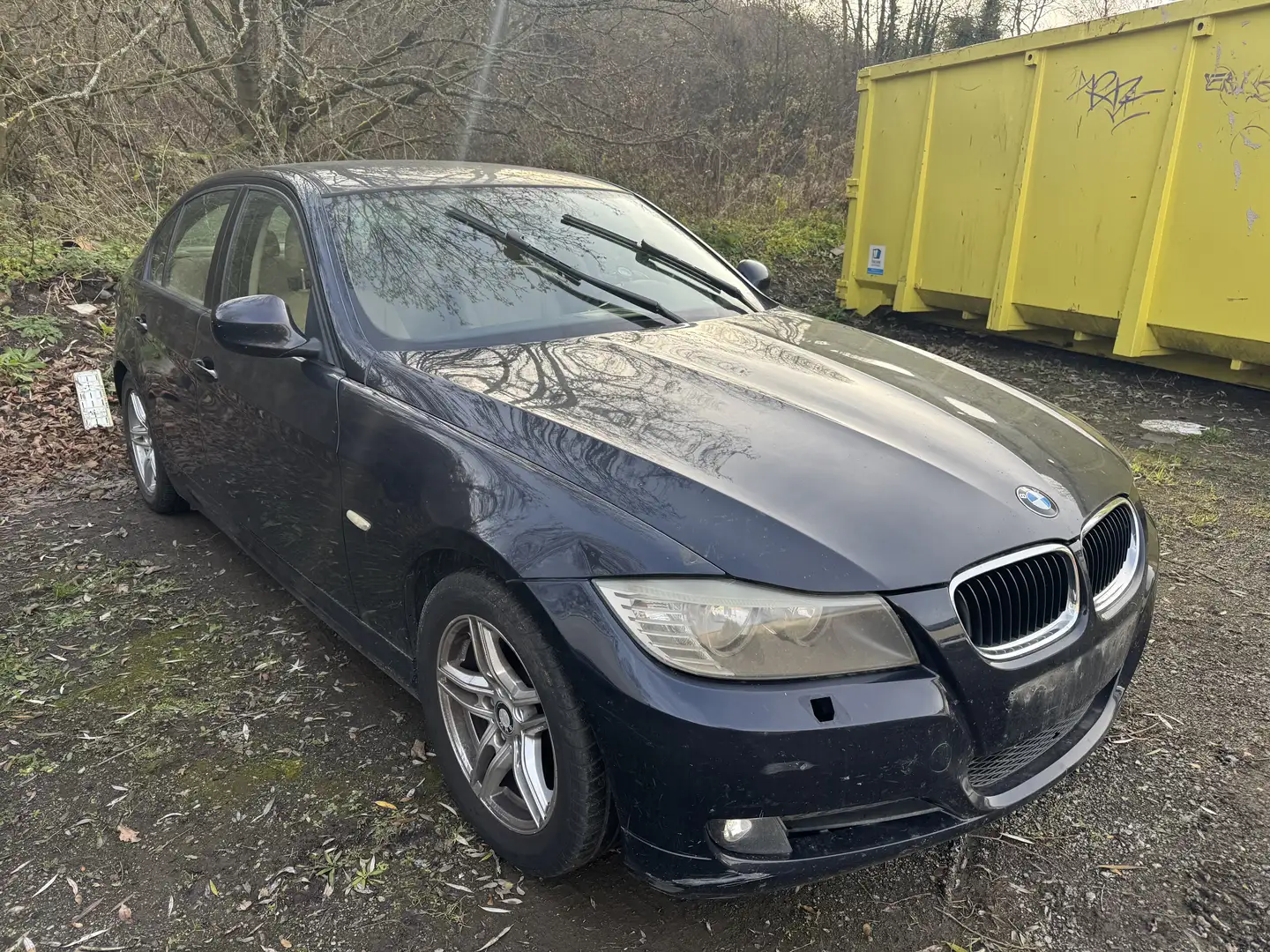 BMW 318 318d DPF Aut. Bleu - 2