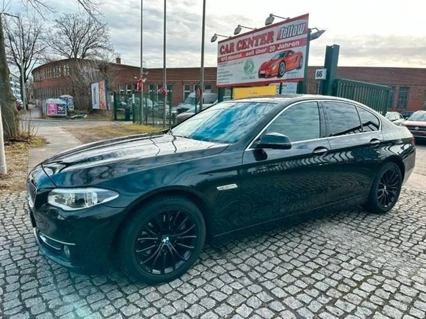 BMW 520 d Luxury Line Noir - 1