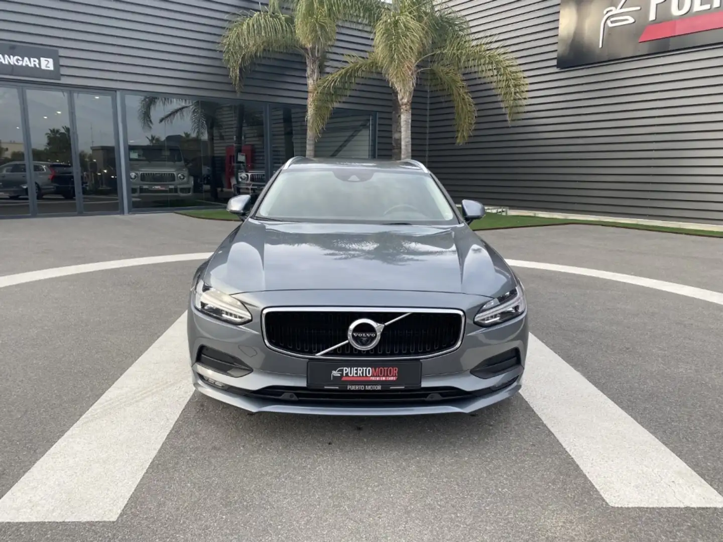 Volvo V90 D3 Momentum Aut. 150 Gris - 2