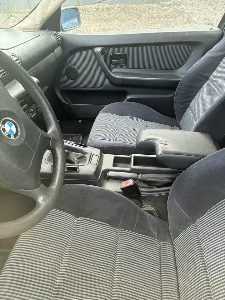 BMW 316i Compact, foto 4