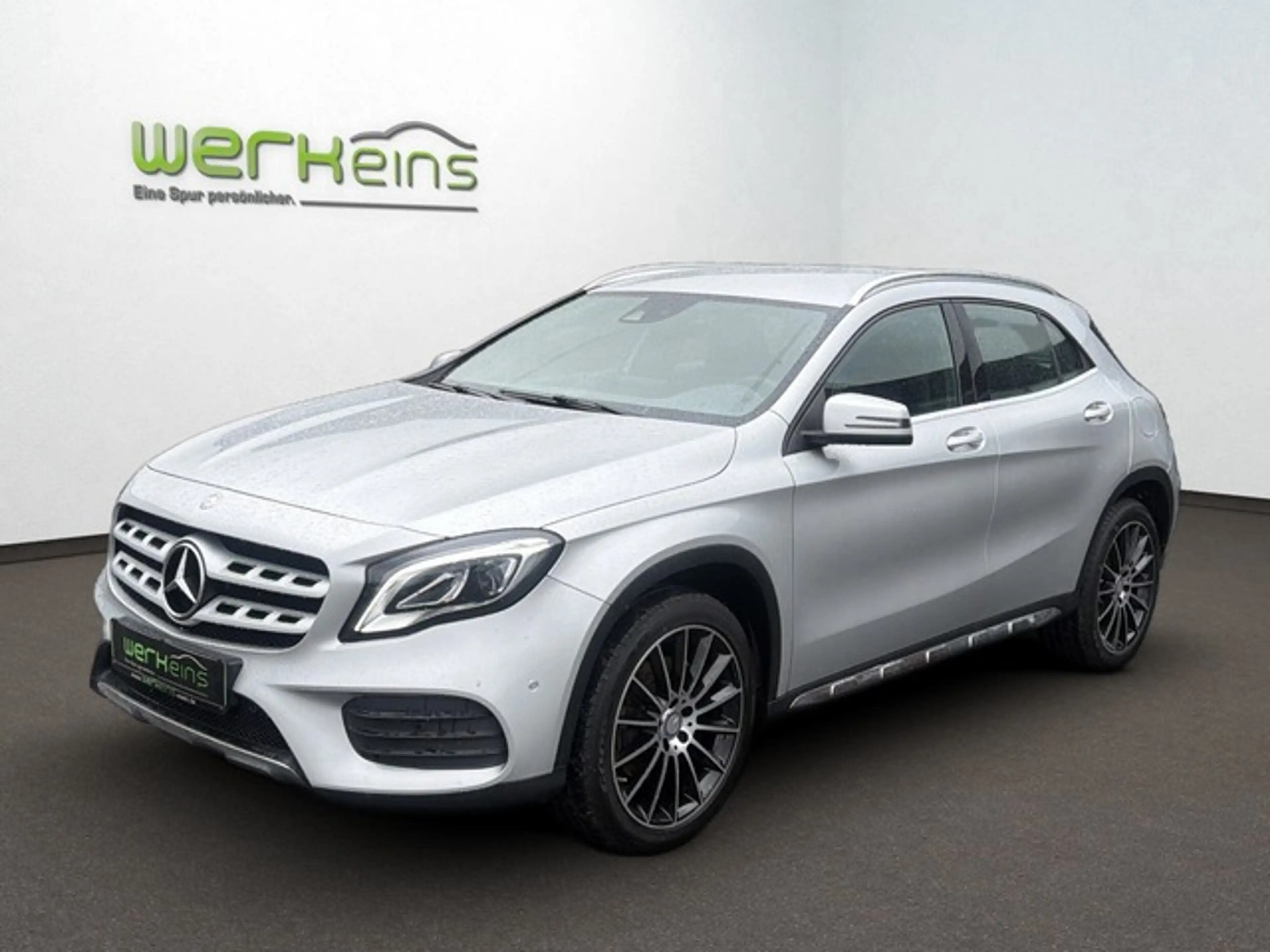 Mercedes-Benz GLA 220 AMG Line 4Matic LED Memory StHzg