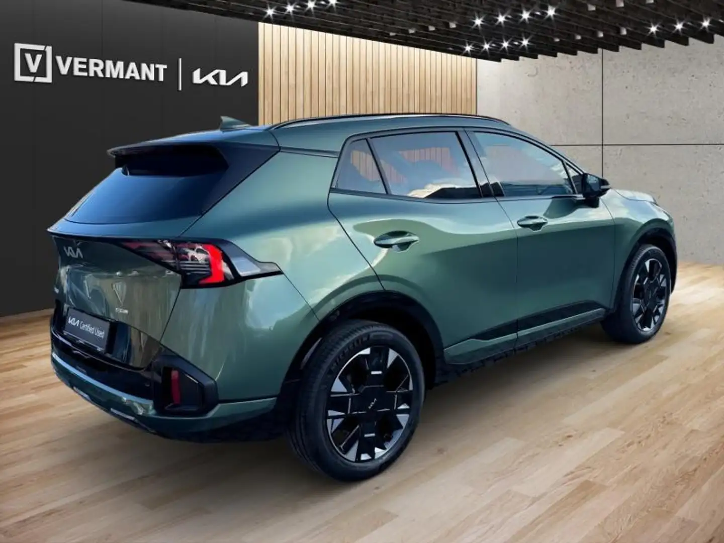 Kia Sportage 1.6 T-GDi HEV 2WD AT GT-Line Vert - 2