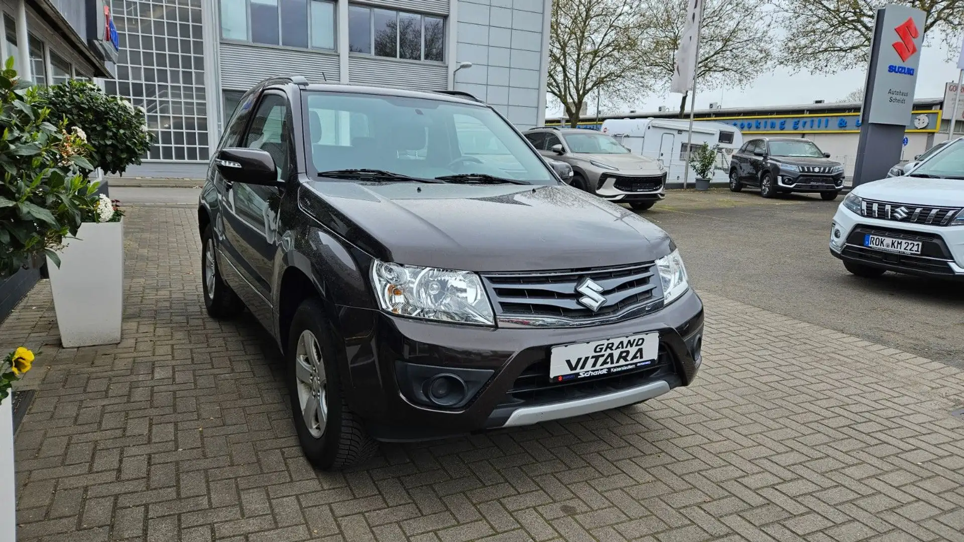 Suzuki Grand Vitara 2.4 Comfort Automatik Maro - 2