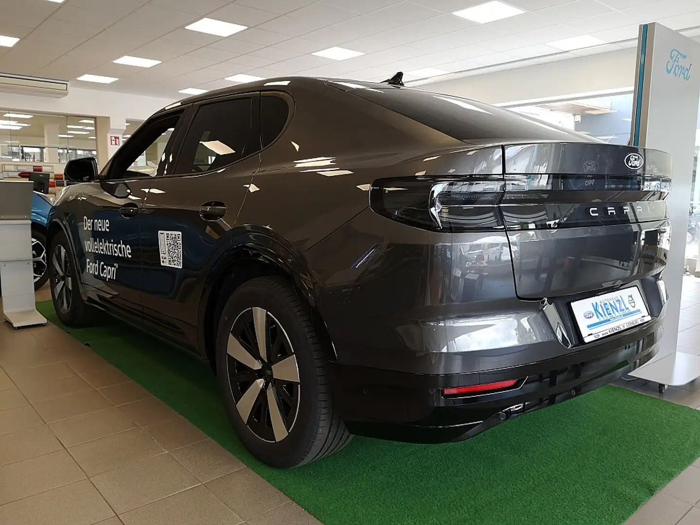 Ford Capri Elektro Extended Range Grau - 2