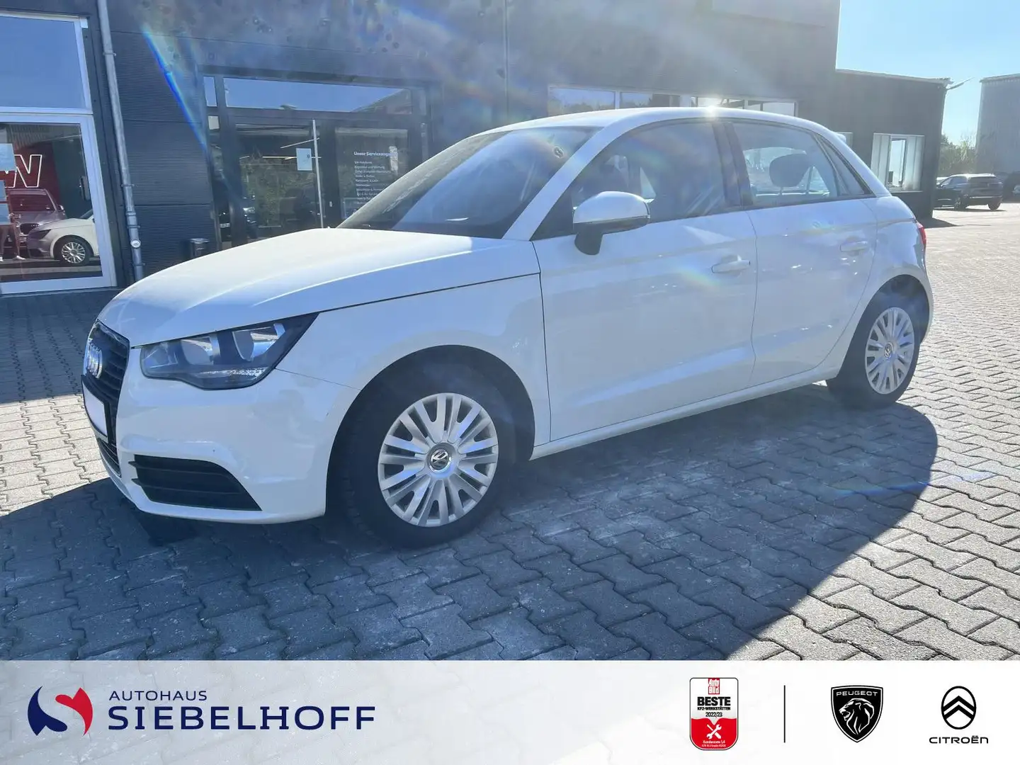 Audi A1 Sportback 1.2 TFSI Attraction - 1