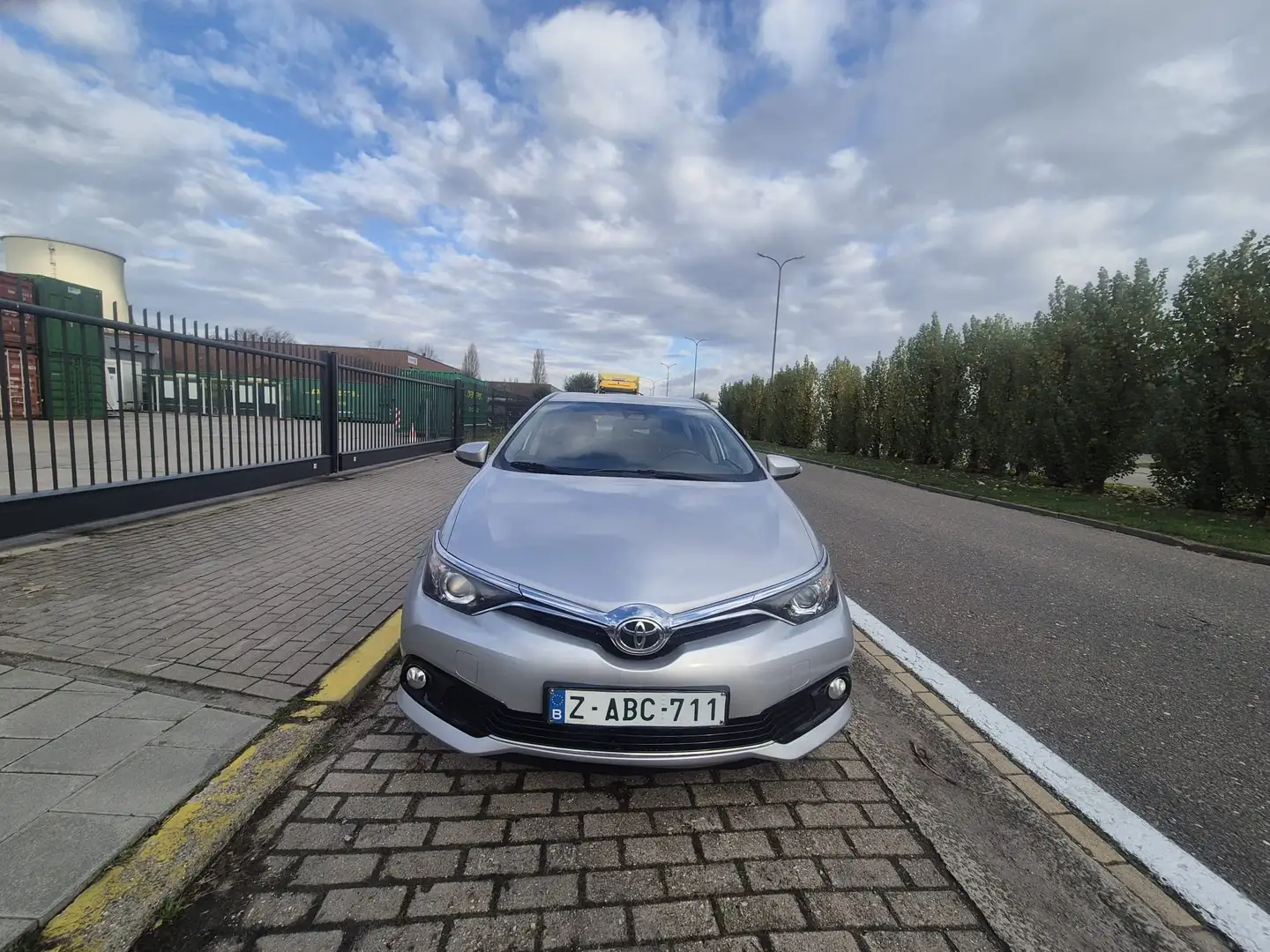 Toyota Auris 1.3 - Airco - Camera + Keuring/ Carpass - Garantie Zilver - 2