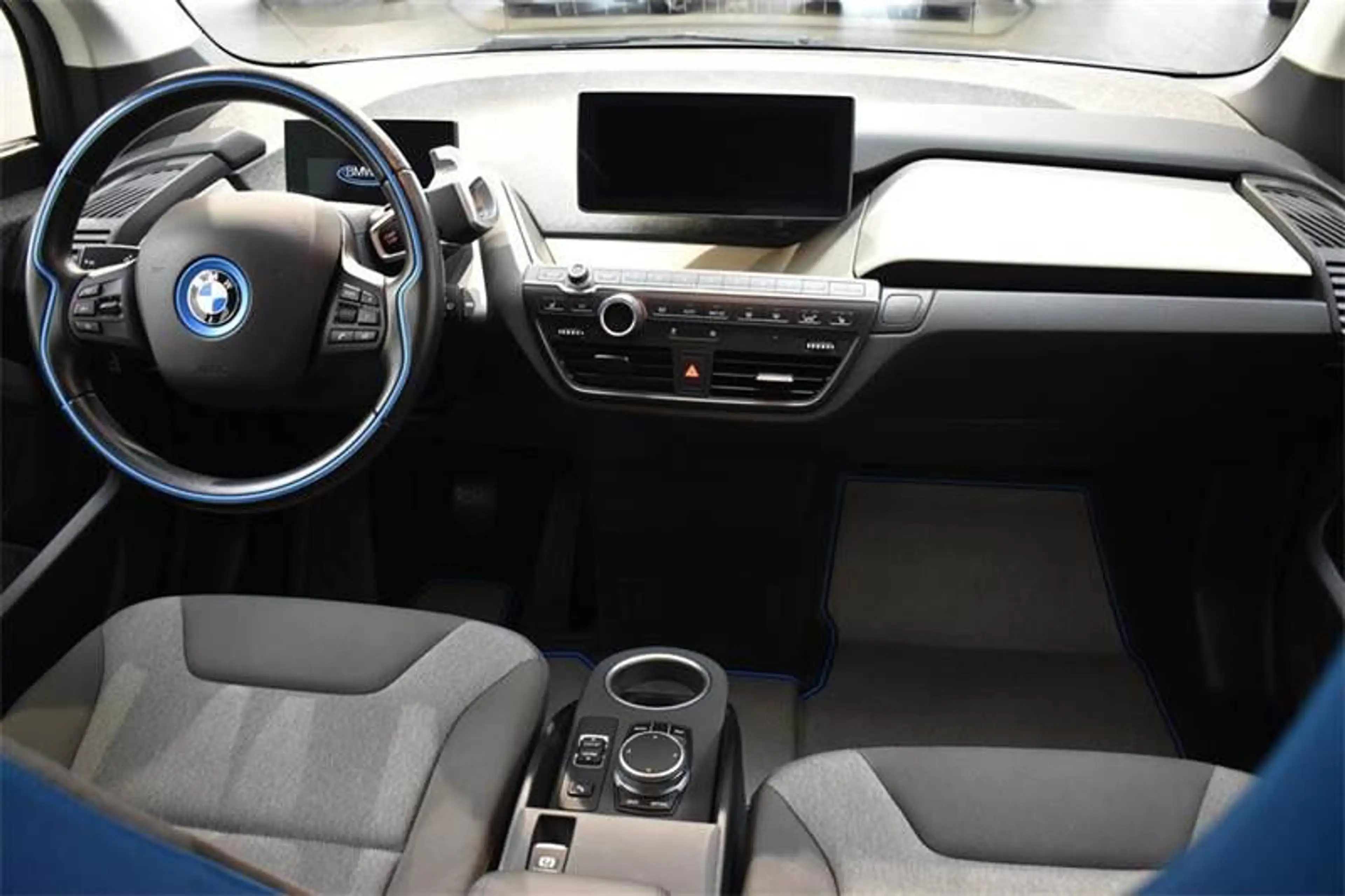 BMW i3 — photo 4