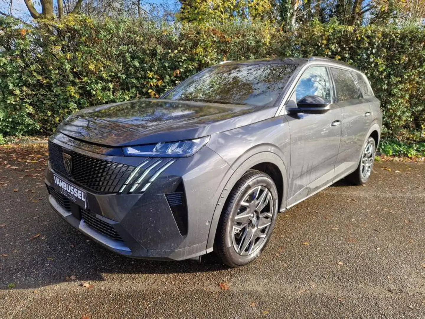 Peugeot 5008 III & e- Allure Grijs - 1