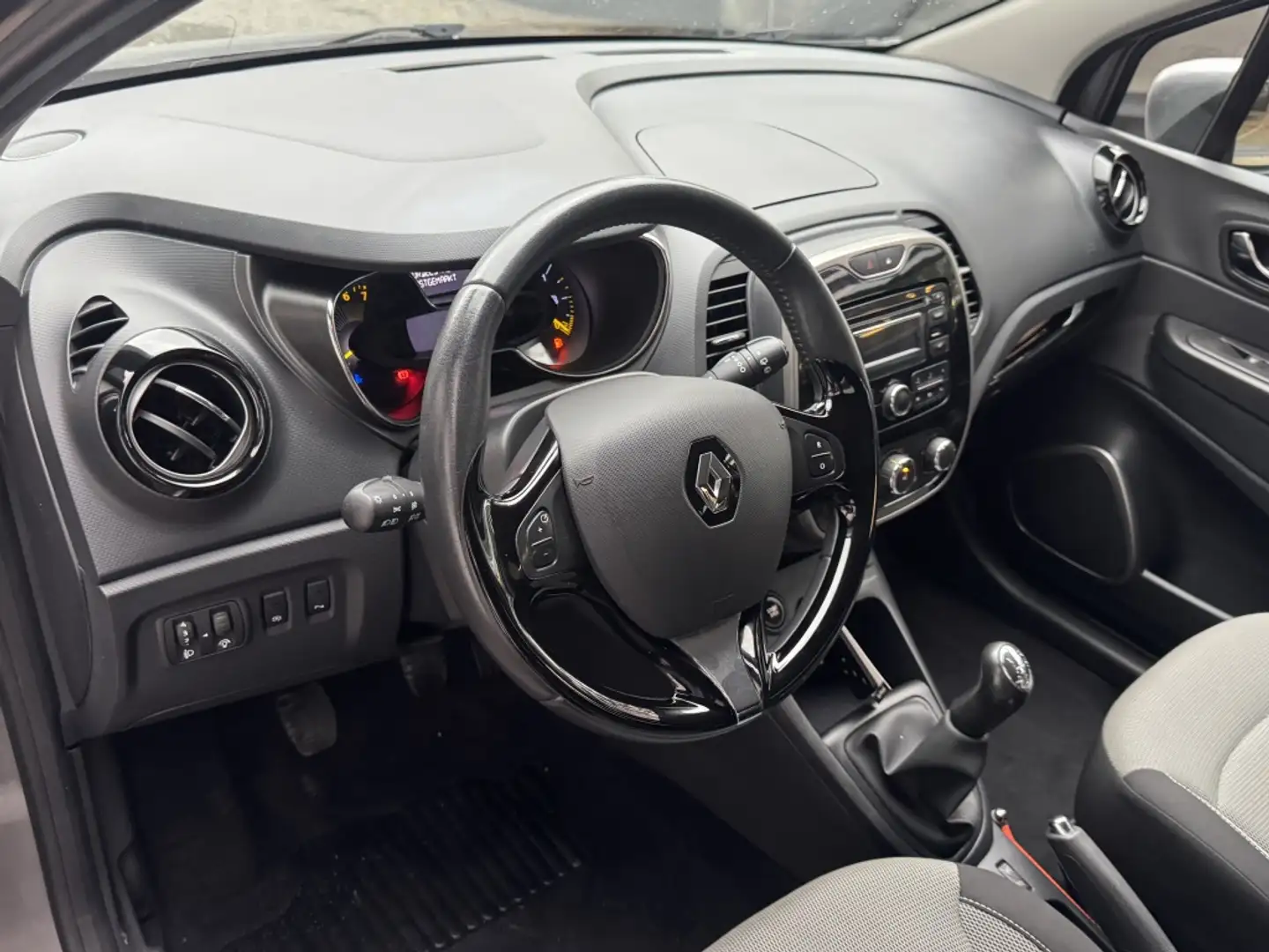 Renault Captur 0.9 TCe Expression Gris - 2