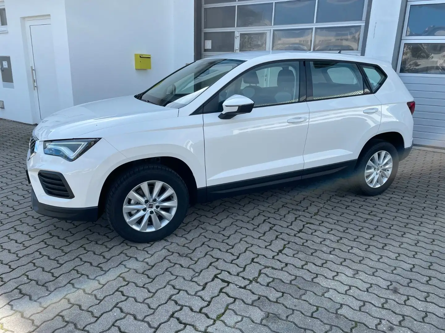 SEAT Ateca Reference Klimatronic  LED Full Link Weiß - 1