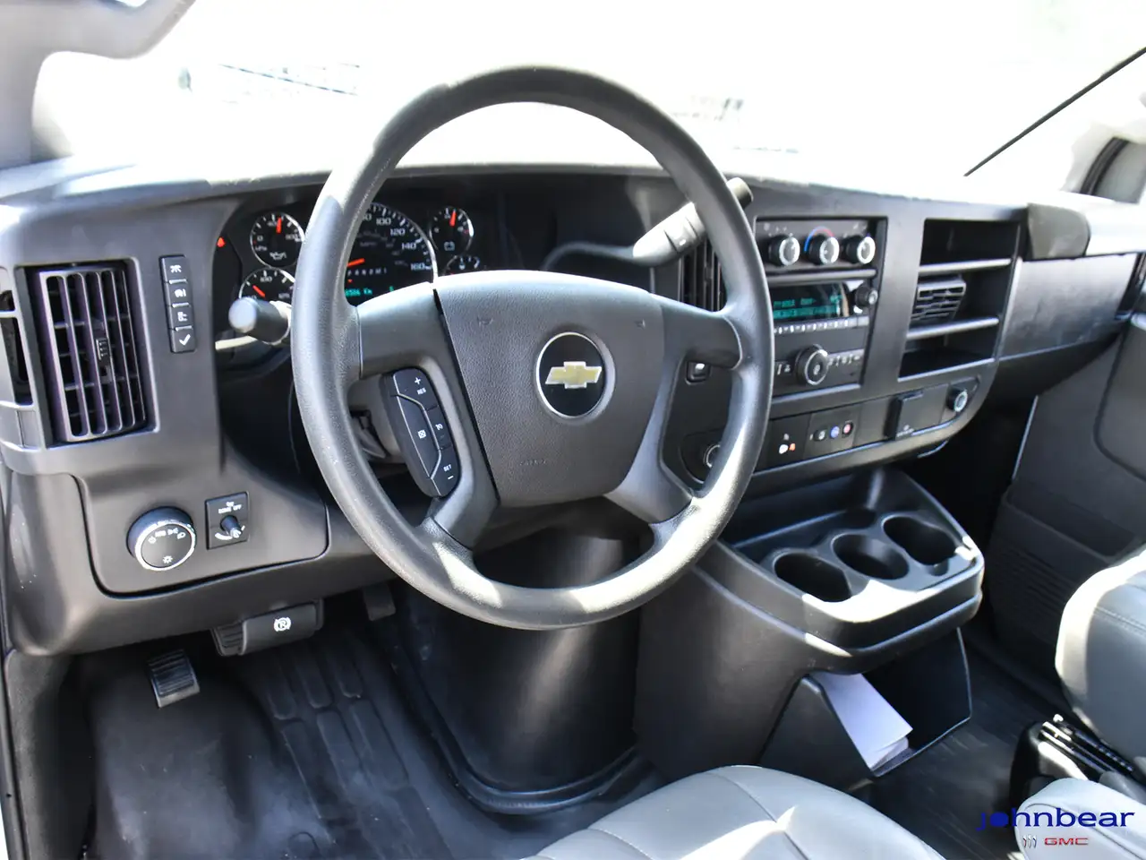 Chevrolet Express 2500 снимка Chevrolet Express 2500