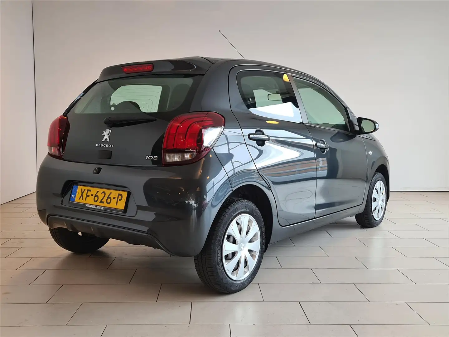 Peugeot 108 1.0 e-VTi 72pk 5D Active AIRCO BLUETOOTH Gris - 2
