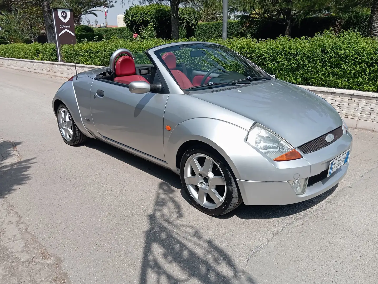 Ford Streetka cabrio 1.6 95 CV PININFARINA Šedá - 2