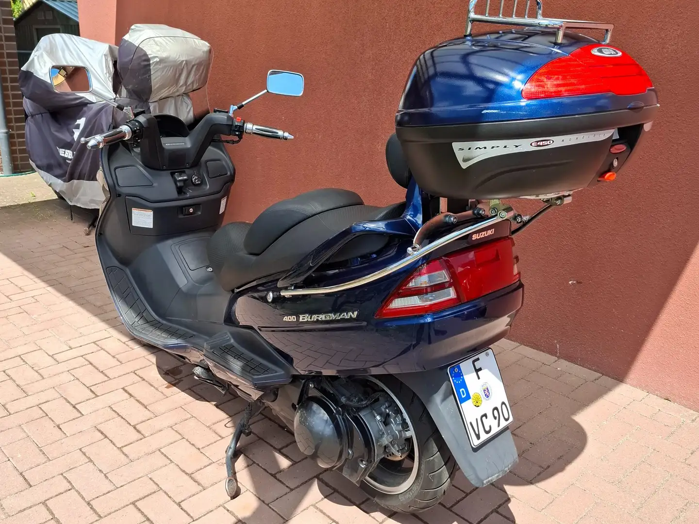 Suzuki Burgman 400 plava - 2