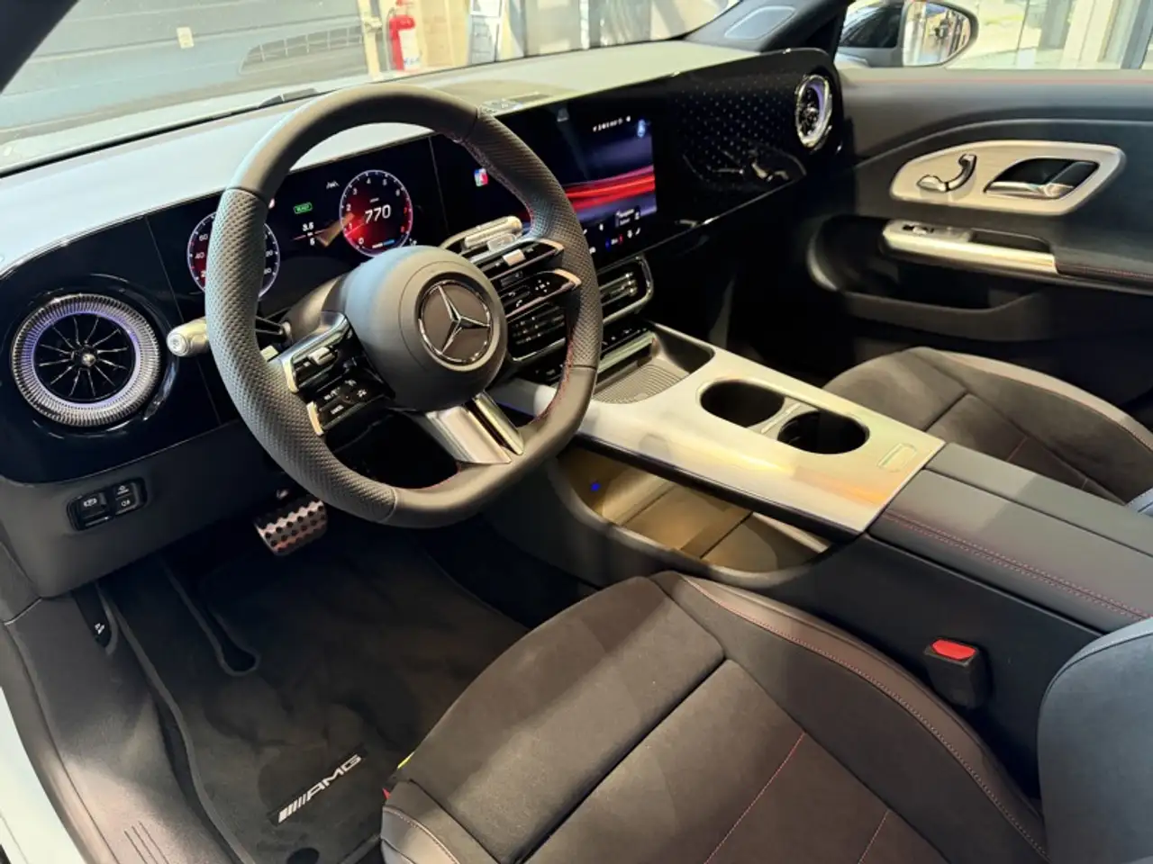 Mercedes-Benz CLA 2026 — фото 11