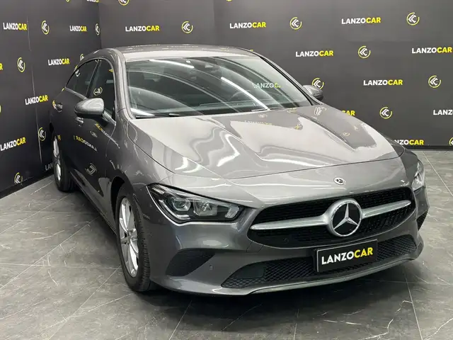 Mercedes-Benz Cla view 3