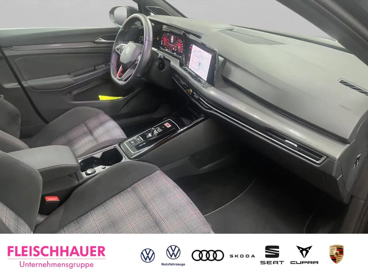 Volkswagen Golf GTI VIII 2.0 TSI Bklack Style Navi-Premium H/K 19