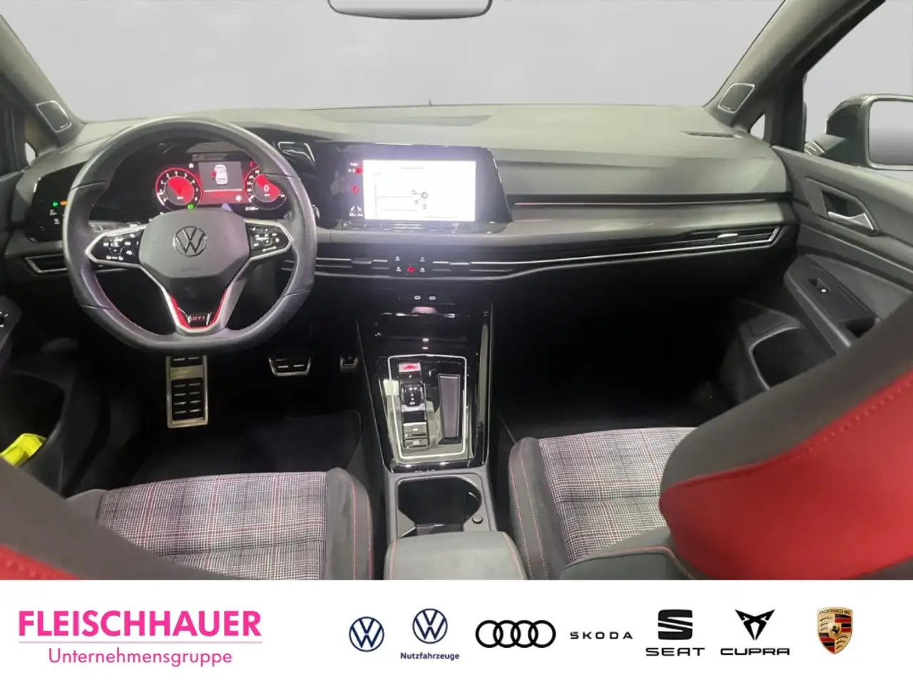 Volkswagen Golf GTI VIII 2.0 TSI Bklack Style Navi-Premium H/K 16