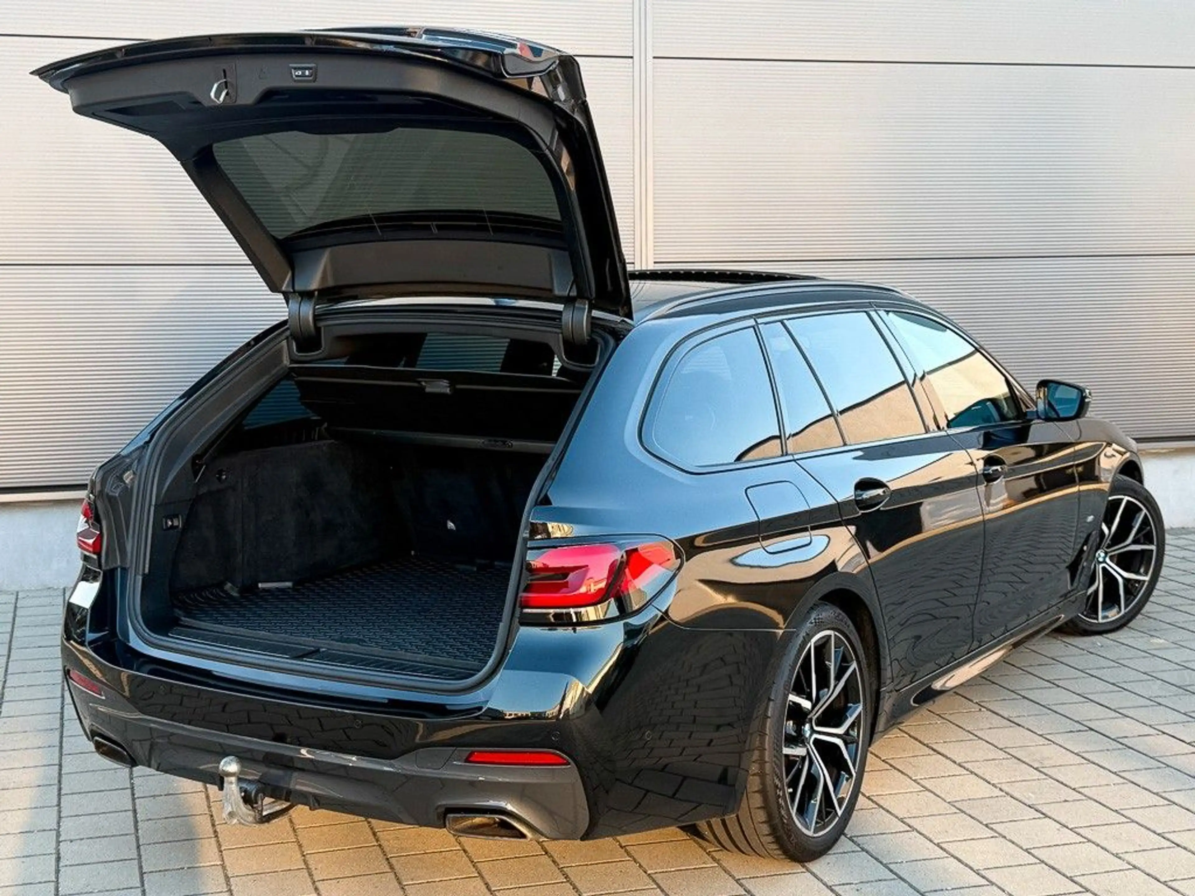 BMW 530 d Tour. xDrive M Sport*AHK*ACC*Pano*HUD*H/K — photo 13