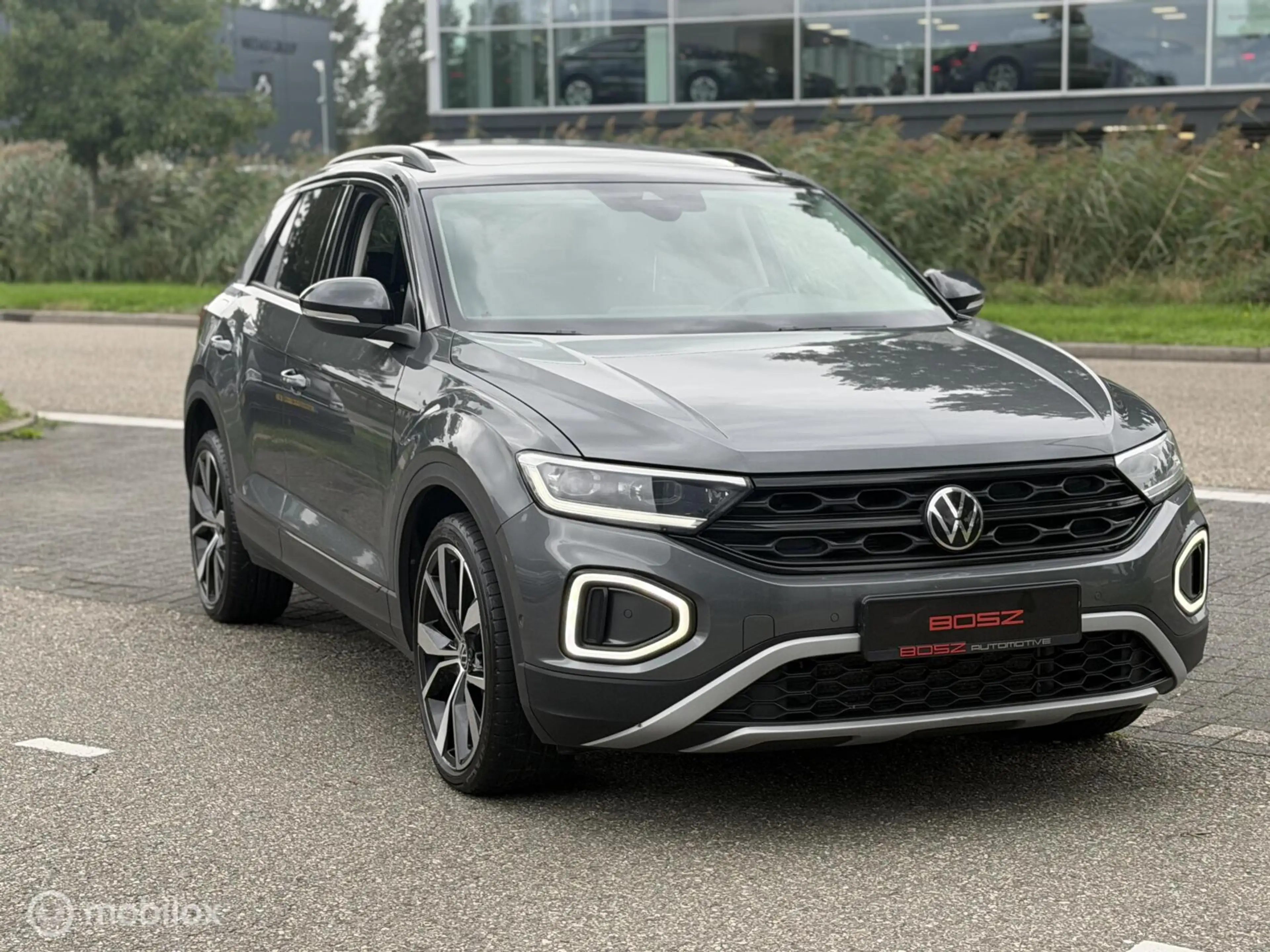 Volkswagen T-Roc 1.5 TSI DSG PANO IQ LANE KEYLESS TREKHAAK — photo 12