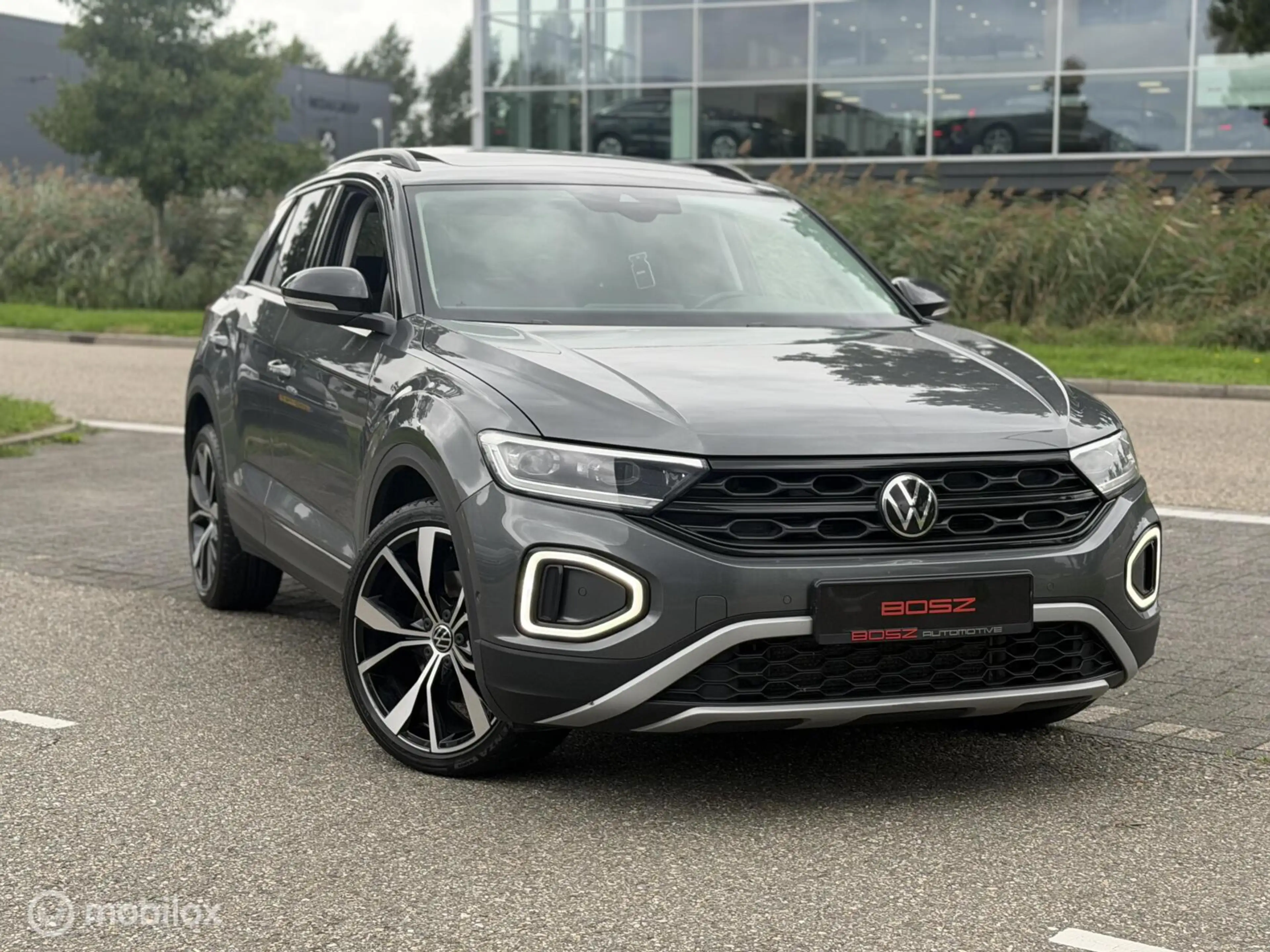 Volkswagen T-Roc 1.5 TSI DSG PANO IQ LANE KEYLESS TREKHAAK — photo 13
