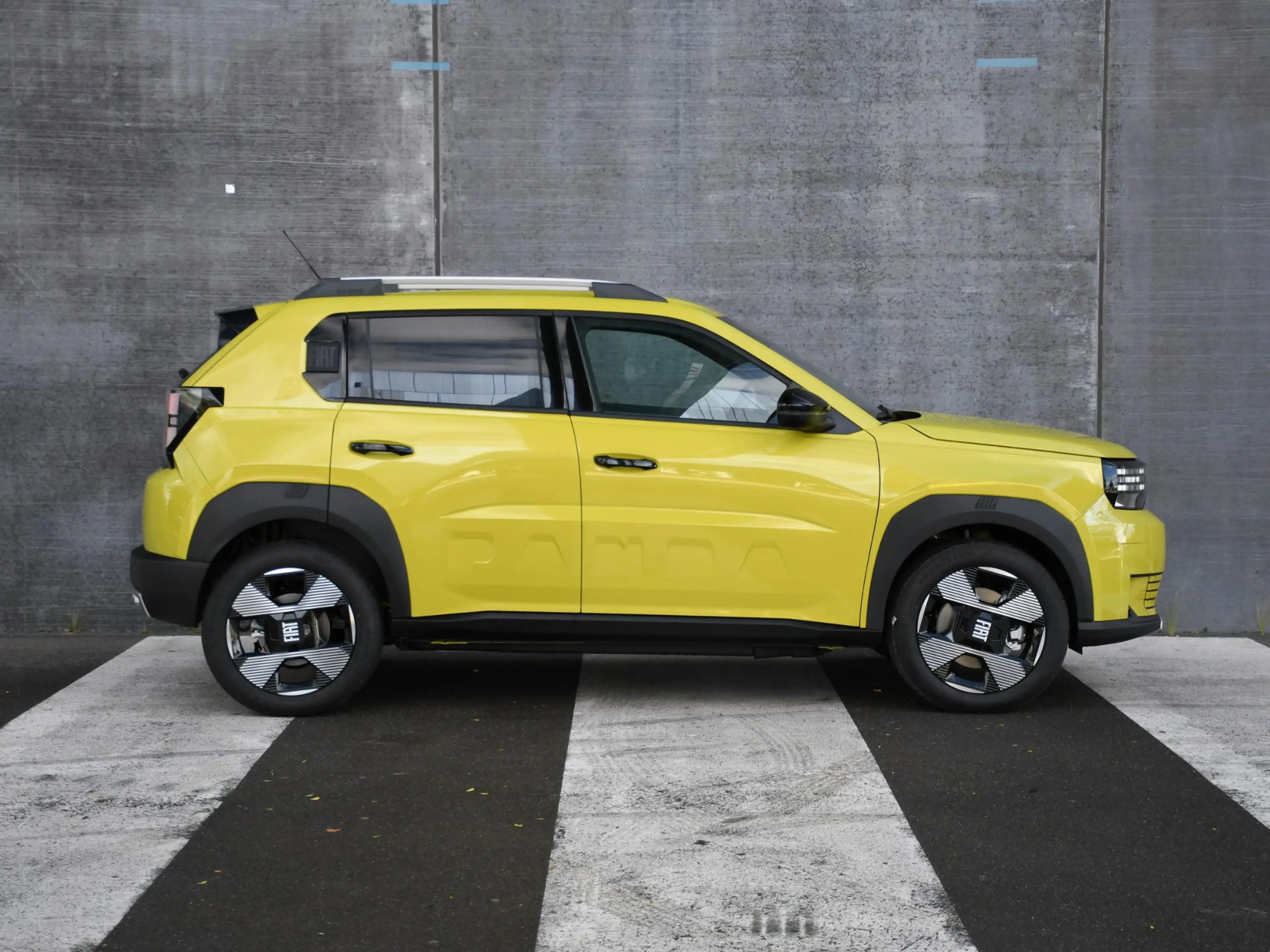 Fiat Grande Panda La Prima 44kWh 118pk Automaat STOEl/STUURVERWARMIN — photo 4