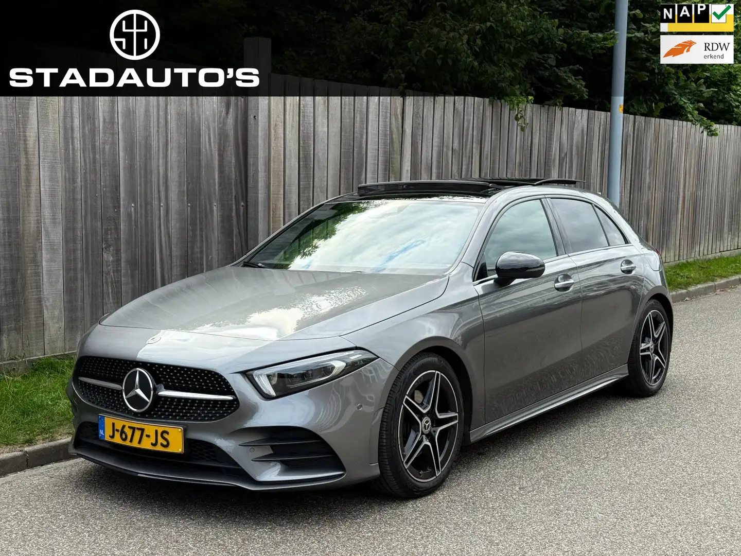 Mercedes-Benz A 180 AMG Automaat Pano|Sfeer|Widescreen|NAP! Gris - 1