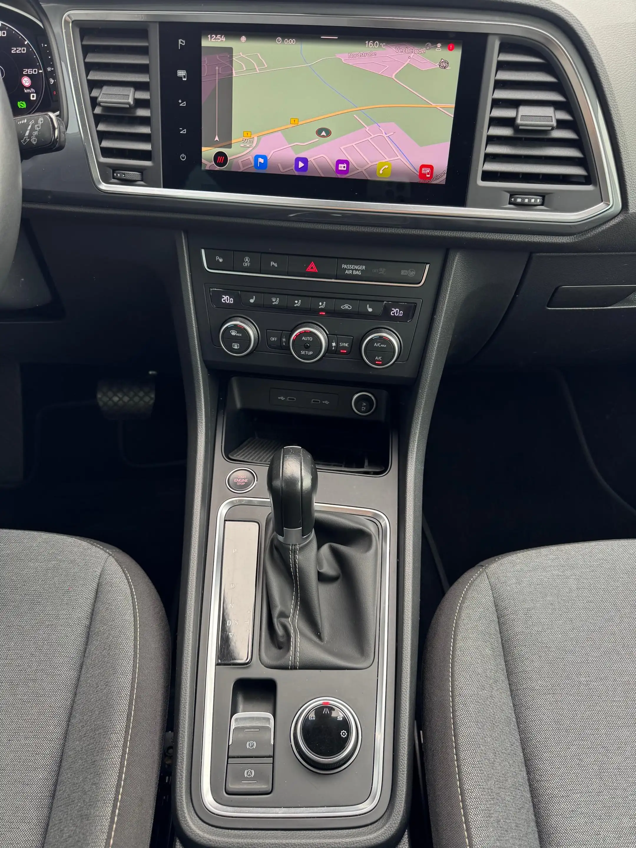 SEAT Ateca Style 2.0 TDI/DSG/LED/AHK/VIRTUAL/ACC/ — photo 12