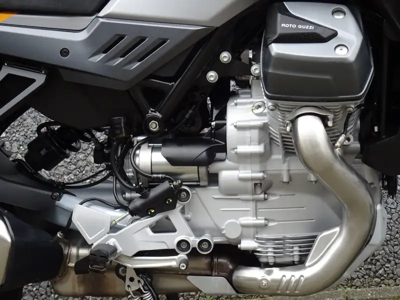 Moto Guzzi Stelvio - foto 4