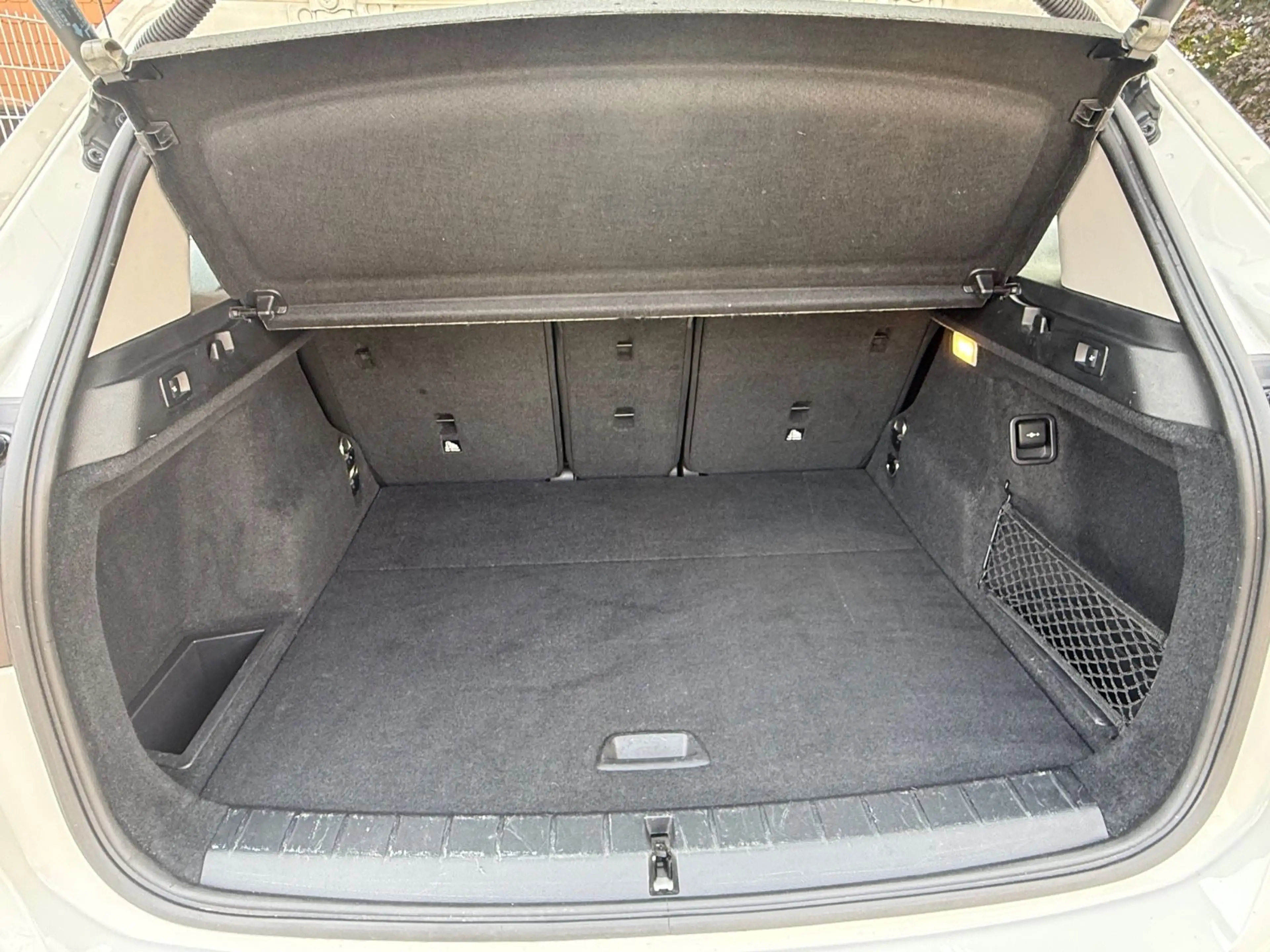 BMW X1 sDrive 18 d Advantage*1.Hand*LED*Tempo — photo 10