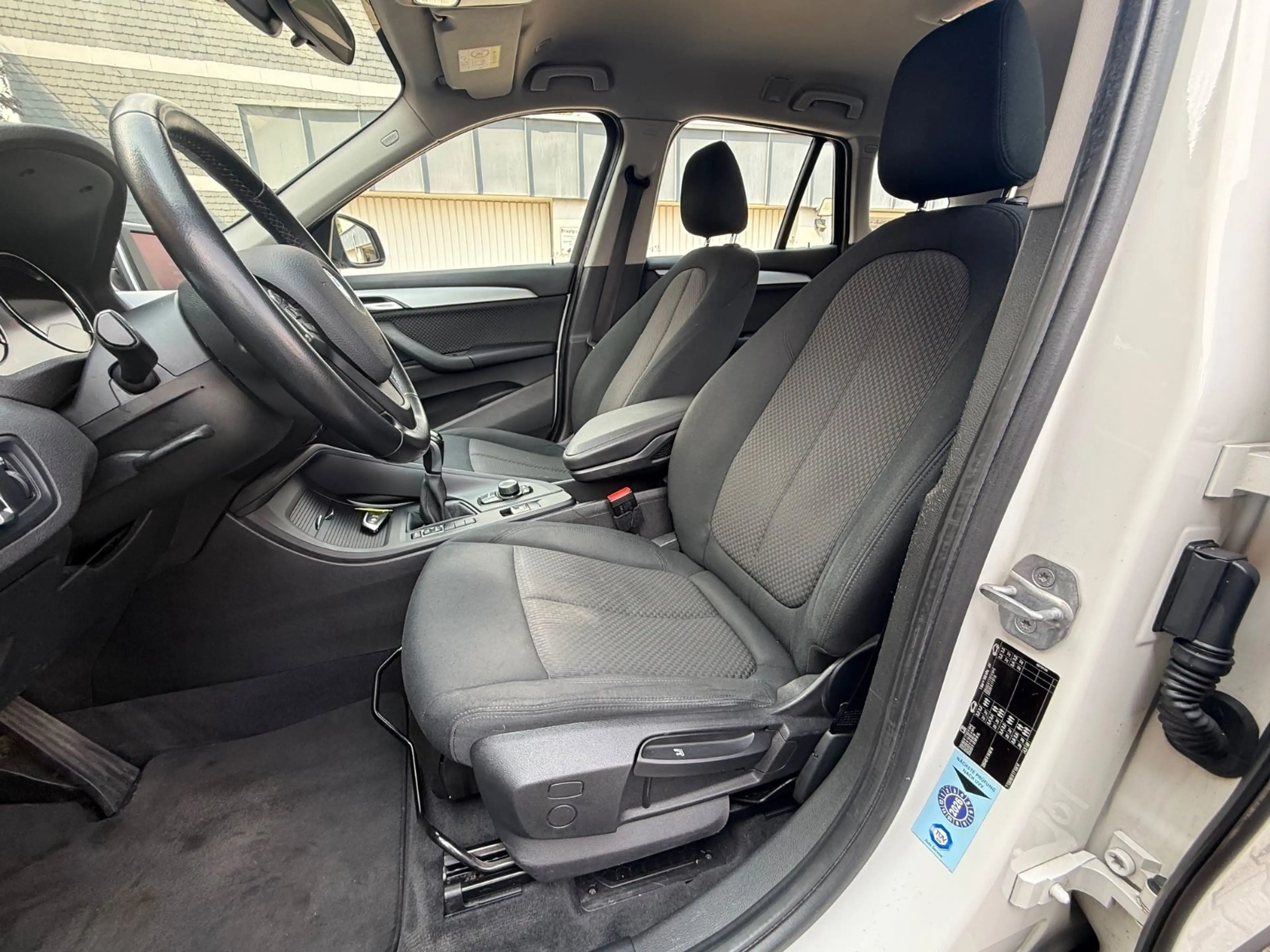 BMW X1 sDrive 18 d Advantage*1.Hand*LED*Tempo — photo 12