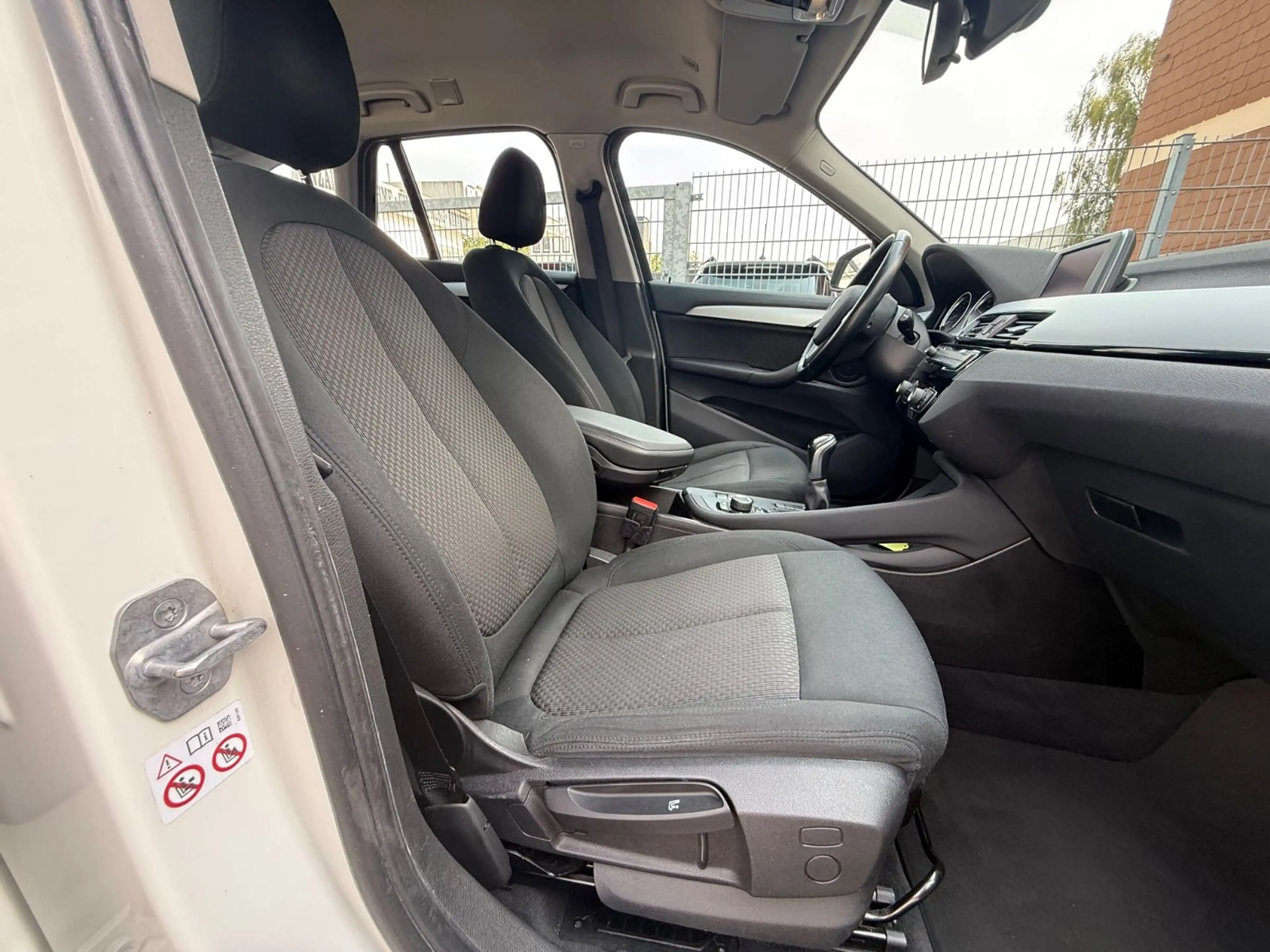 BMW X1 sDrive 18 d Advantage*1.Hand*LED*Tempo — photo 13