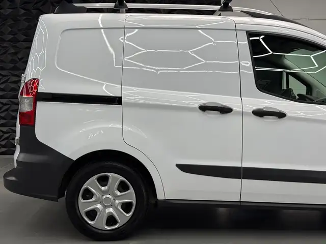 Ford Transit view 14