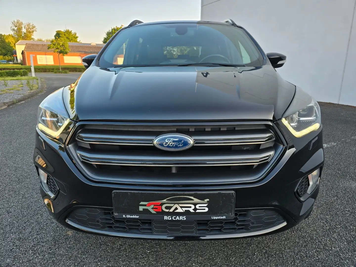 Ford Kuga ST-Line 4x4 Xenon Zwart - 2