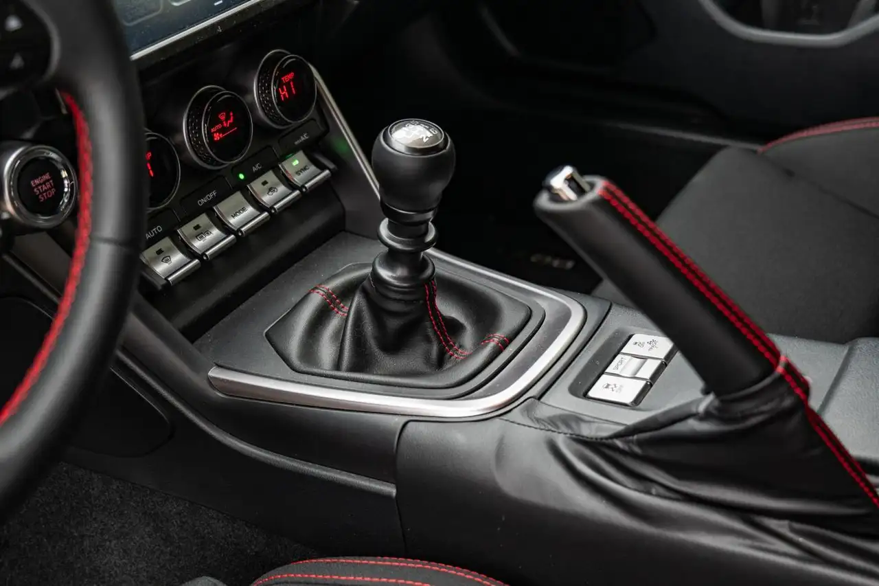Subaru BRZ снимка Subaru BRZ