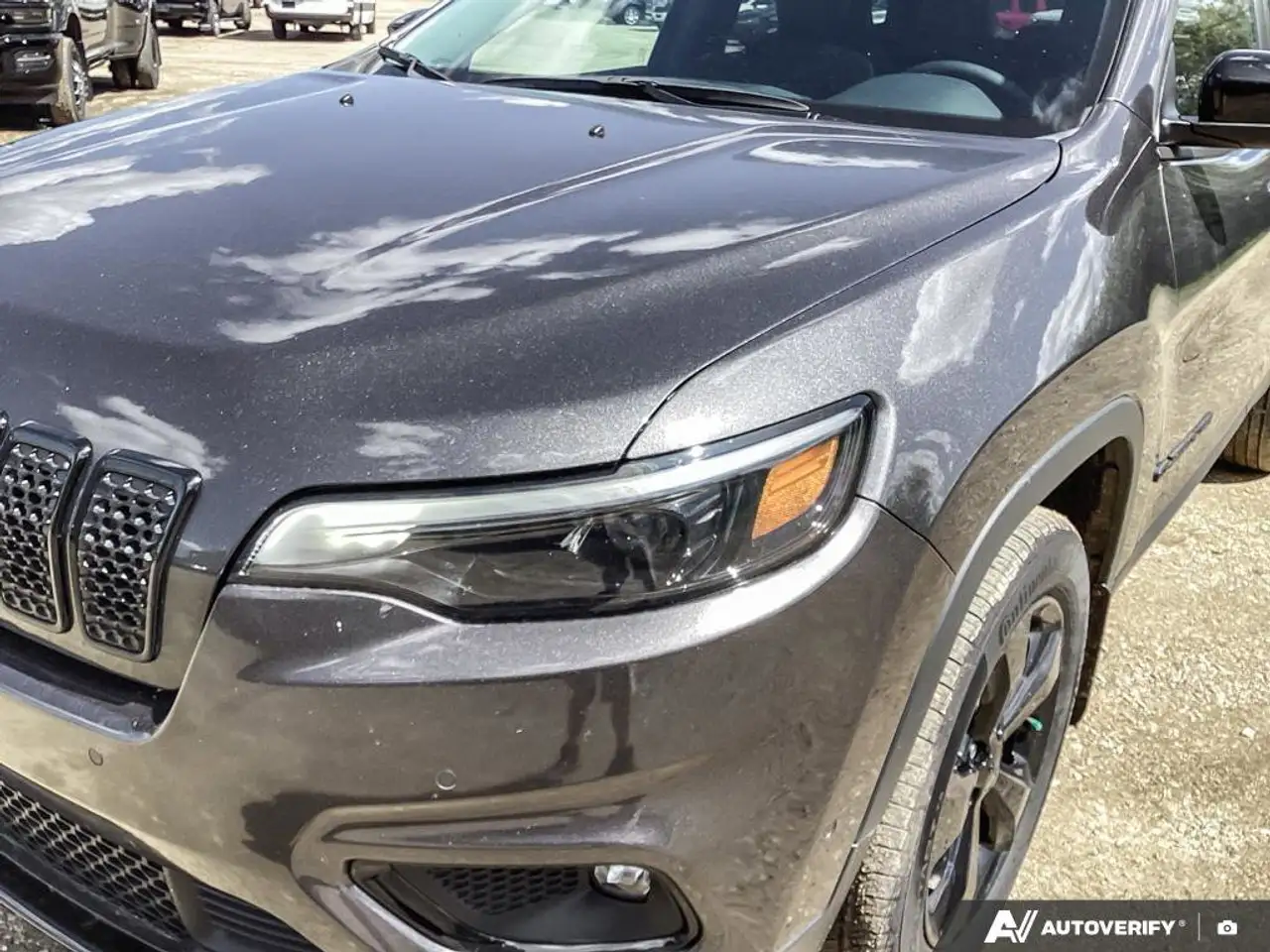 Jeep Cherokee снимка Jeep Cherokee