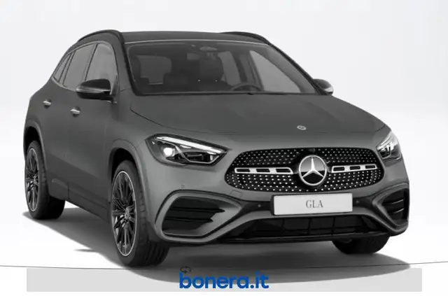 Mercedes-Benz Gla view 2