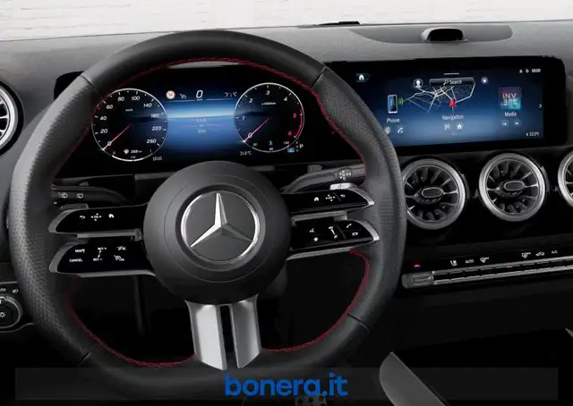 Mercedes-Benz Gla view 5