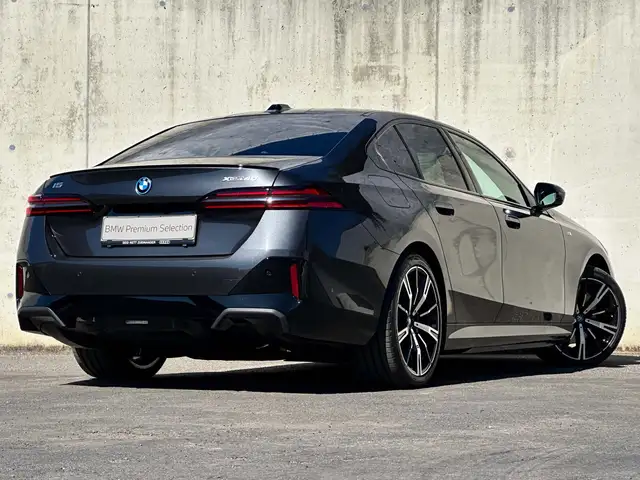 BMW i5 xDrive40 M-Sportpaket Pro Ansicht 4