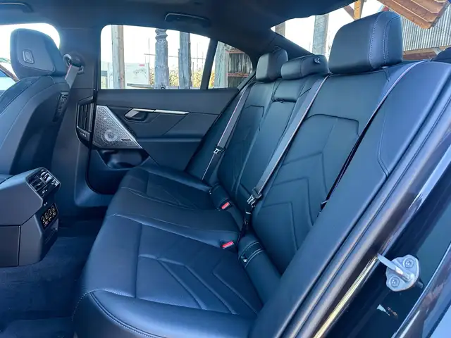 BMW i5 xDrive40 M-Sportpaket Pro Ansicht 18