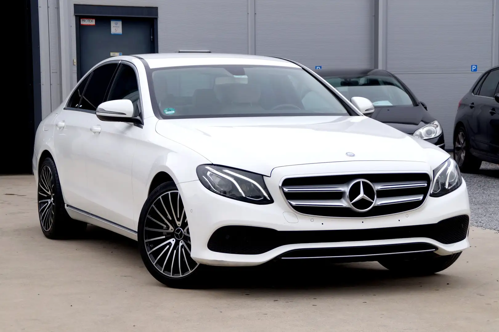Mercedes-Benz E 220 d Euro 6c _ Garantie ✅ Blanc - 1